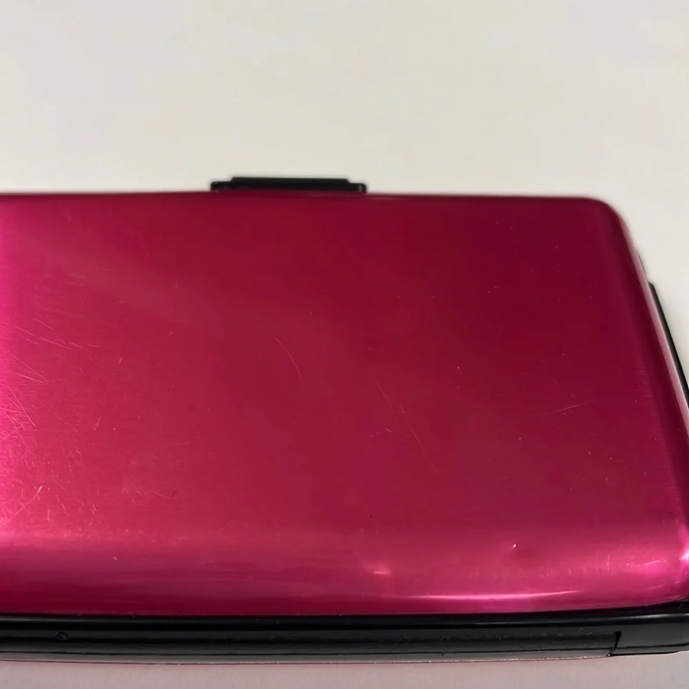 Raspberry Pink Aluminum RFID Snap Credit Card Case